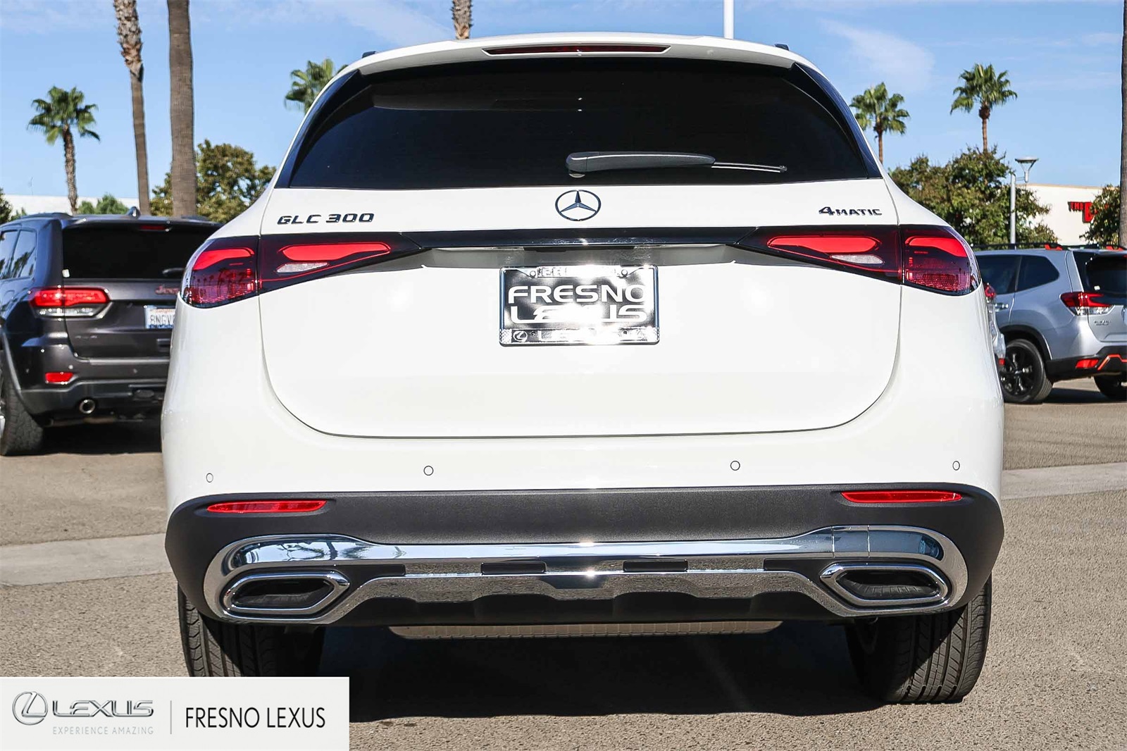 2025 Mercedes Benz GLC 300 4MATIC photo 3