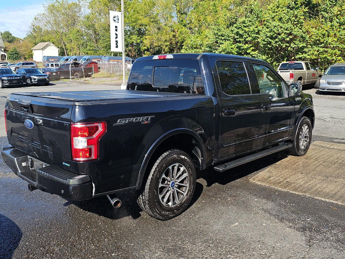 2019 Ford F-150 XLT photo 2