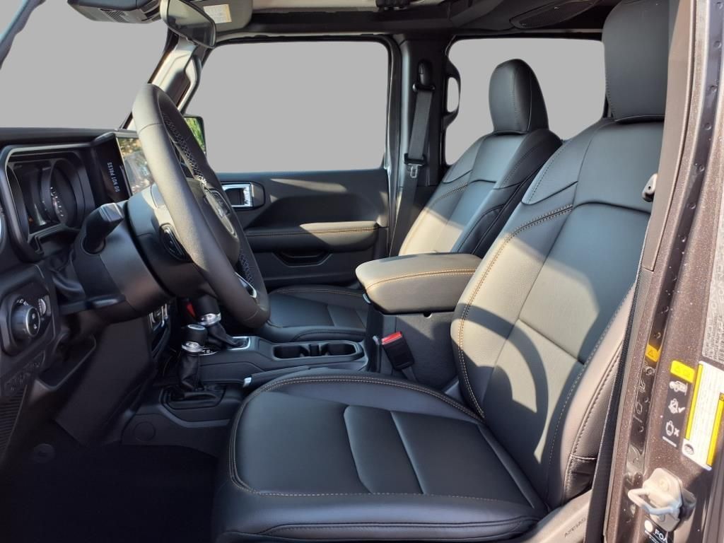 2025 Jeep Gladiator Sport photo 15