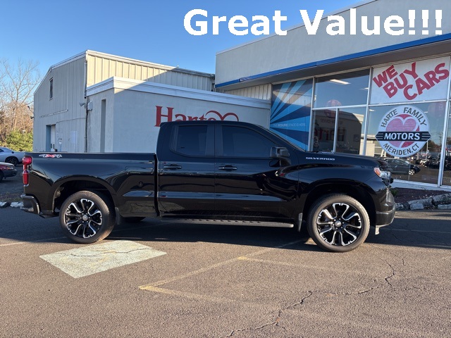 2023 Chevrolet Silverado 1500 RST photo 2