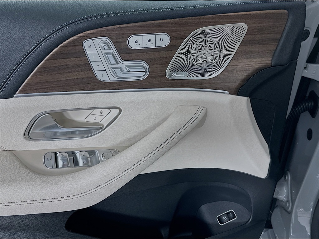 2026 Mercedes Benz GLE 450 4MATIC photo 17