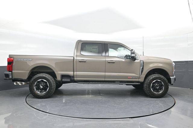 2026 Ford F-250 Lariat photo 3