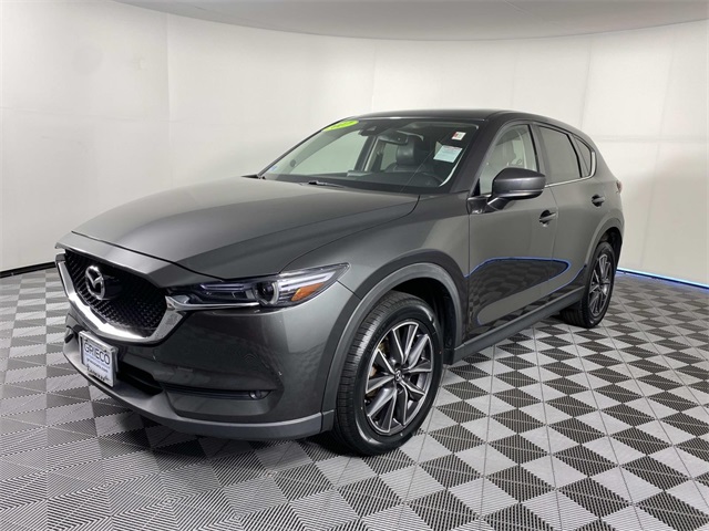 2017 Mazda CX-5 Grand Touring Select photo 3