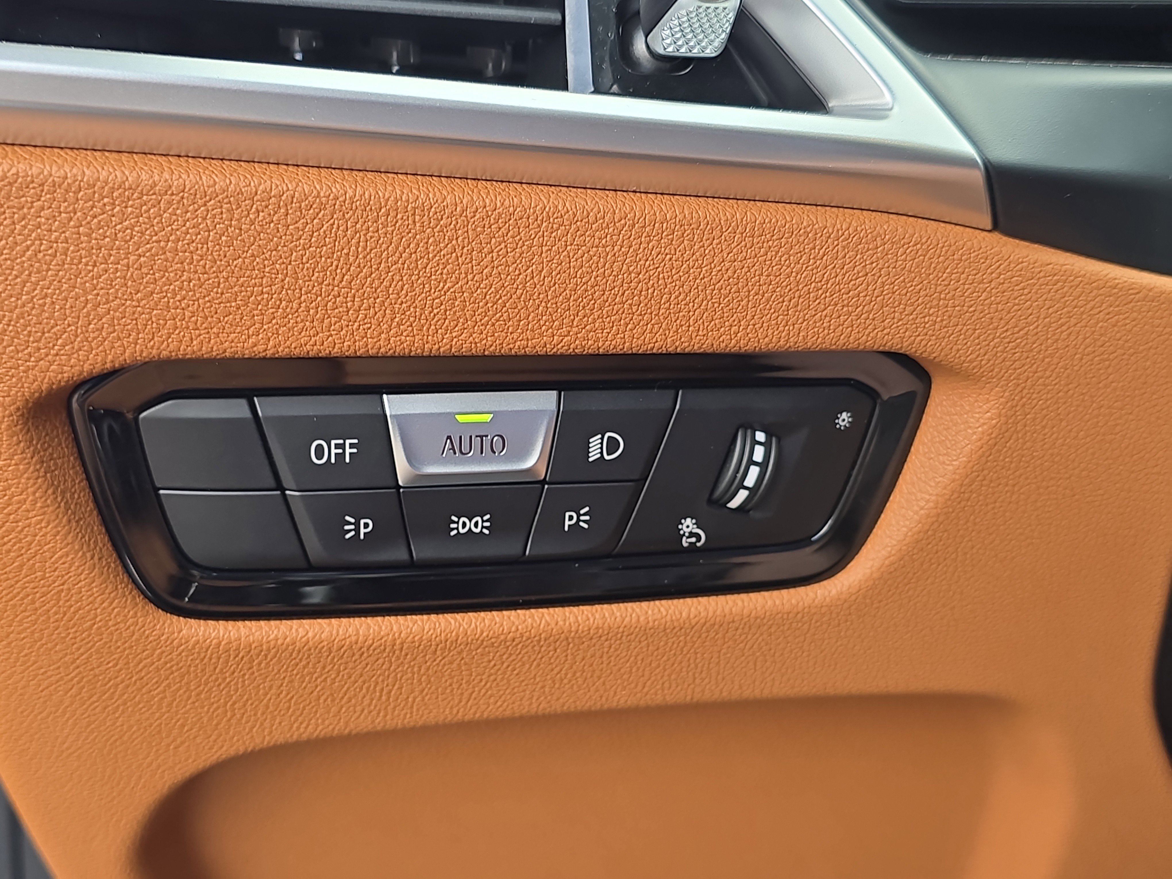 New 2026 Black Sapphire Metallic BMW 430i image 27