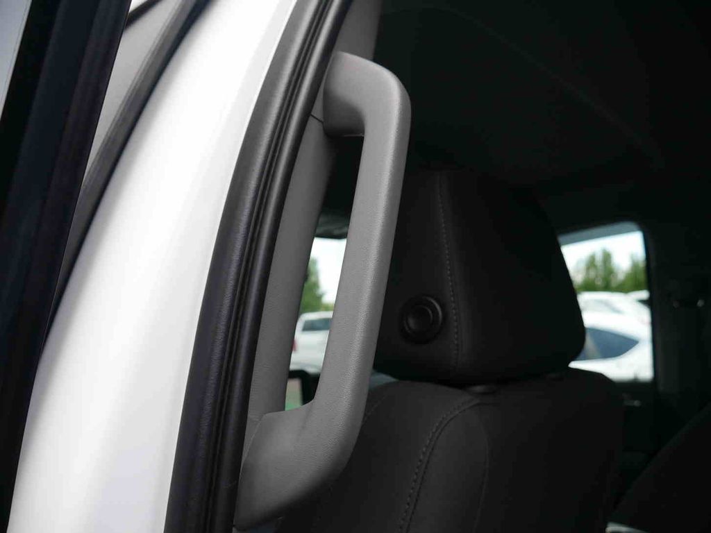 2023 Chevrolet Silverado 1500 RST photo 14