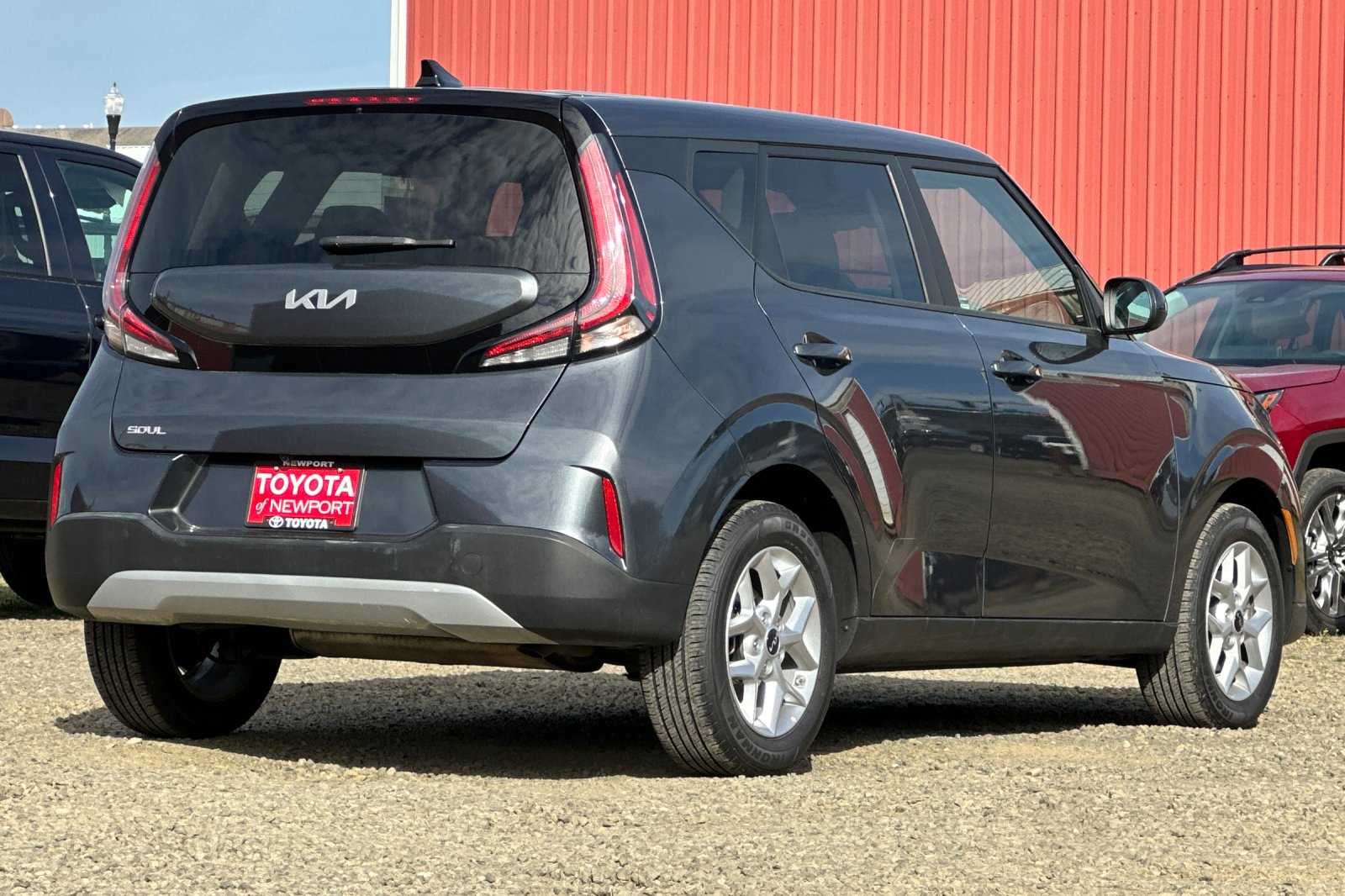 2023 Kia Soul LX photo 2