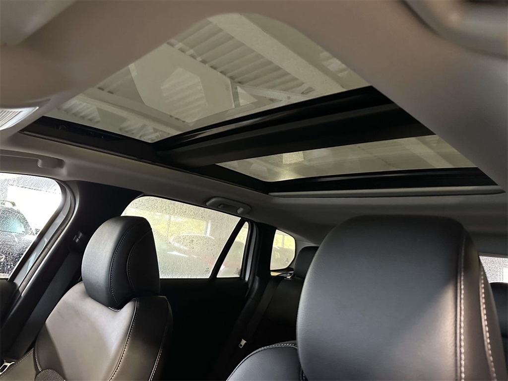 2025 Mazda CX-50 2.5 S Premium photo 3