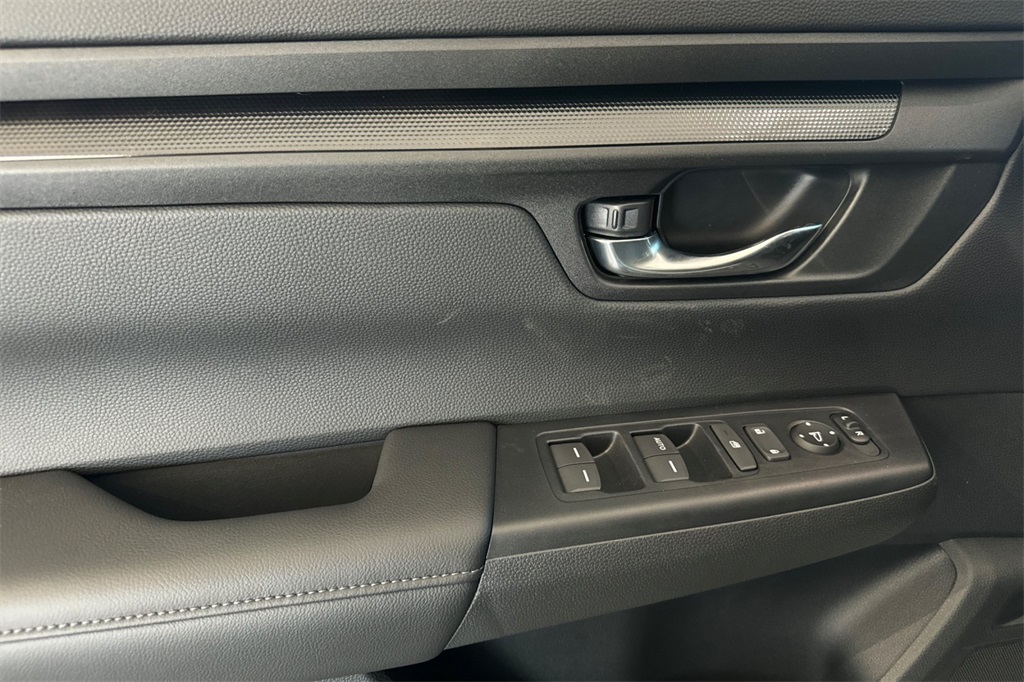 2026 Honda CR-V LX photo 11