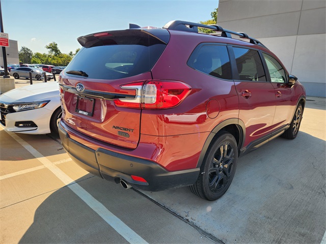 2025 Subaru Ascent Onyx Edition Touring photo 3