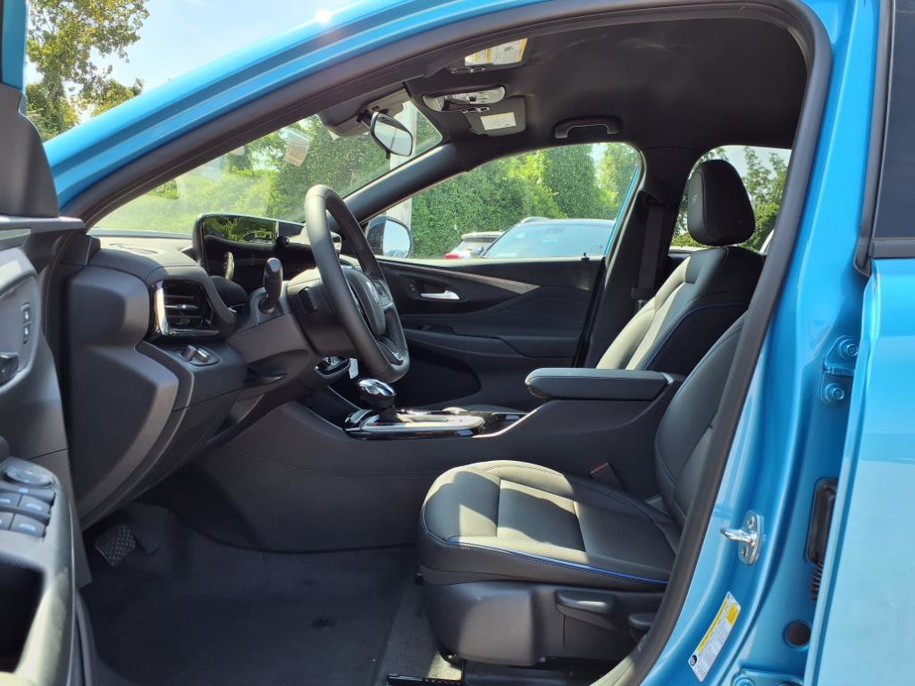 2025 Buick Envista ST photo 13