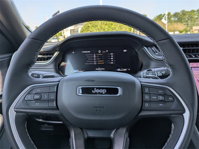 2025 Jeep Grand Cherokee Limited photo 28
