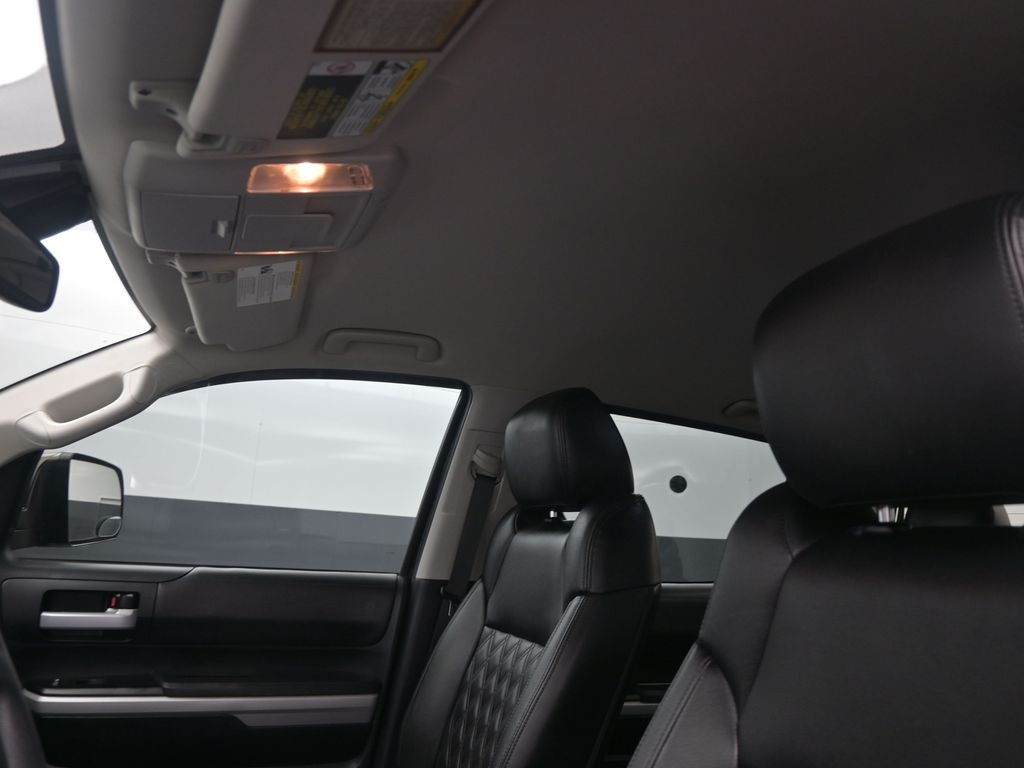 2018 Toyota Tundra SR5 photo 10