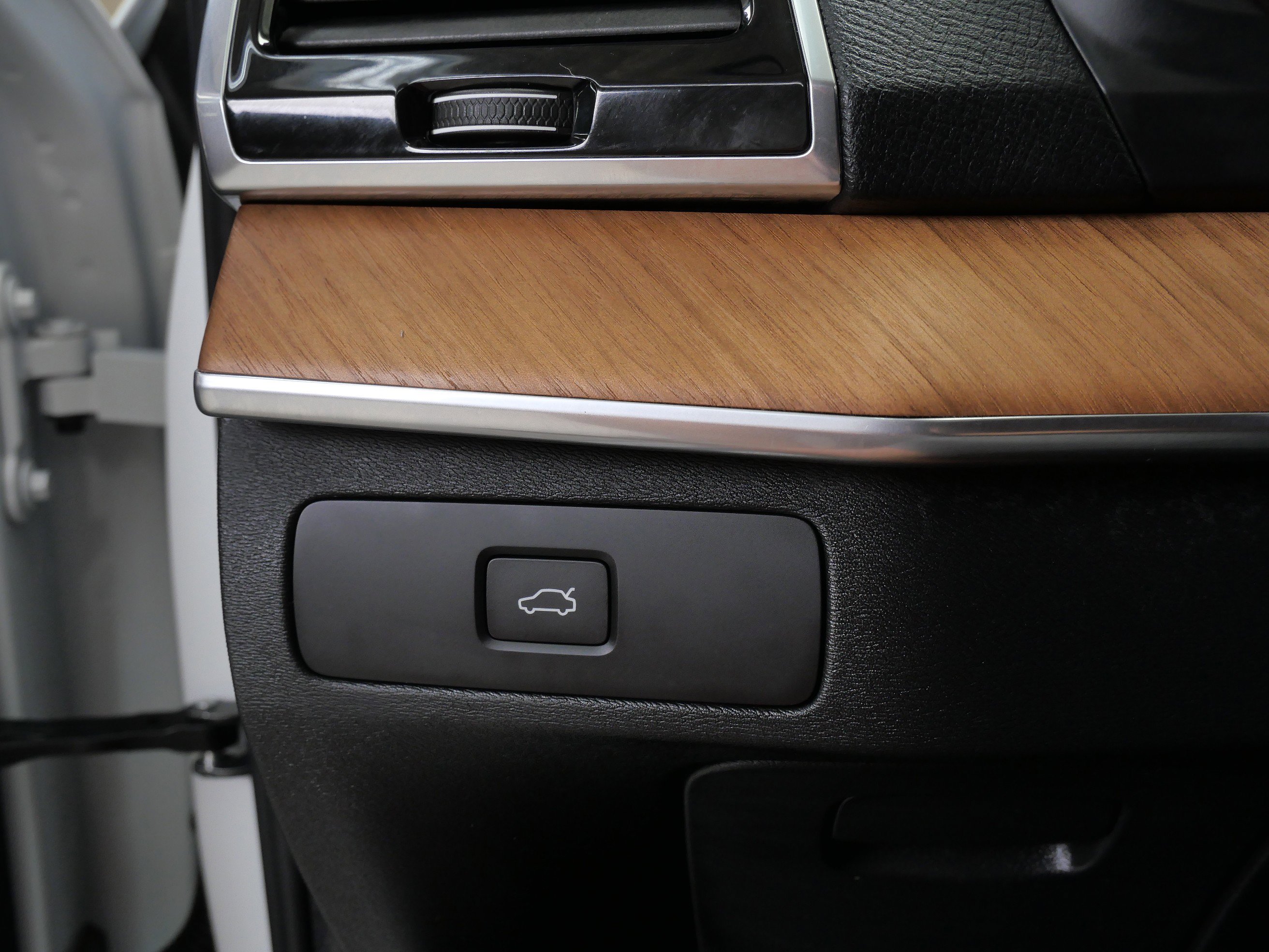 2025 Volvo XC90 Plus photo 29