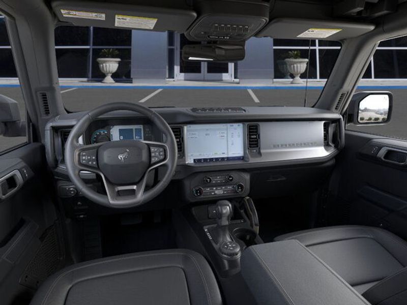 2025 Ford Bronco Badlands photo 9