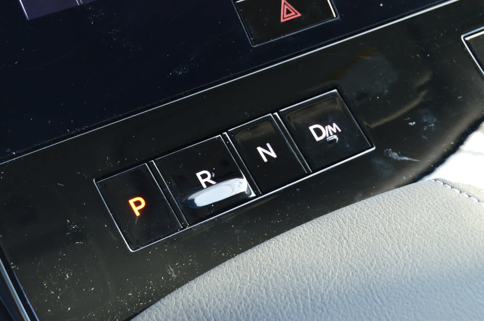 2025 INFINITI QX80 Sensory 4WD - Photo 18