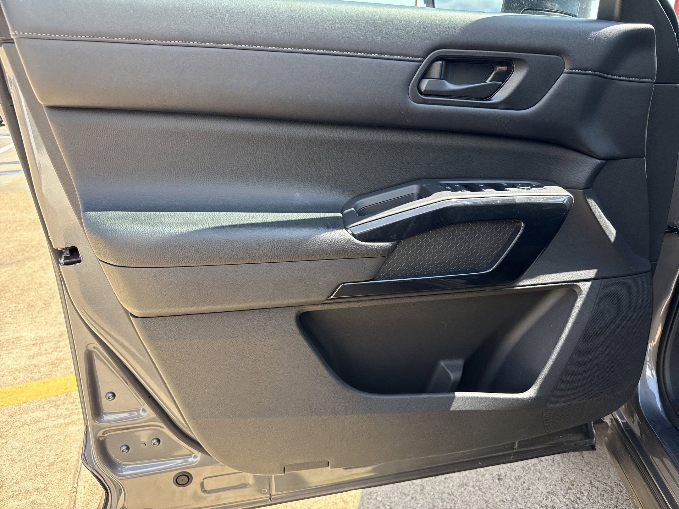2023 Nissan Pathfinder S photo 14