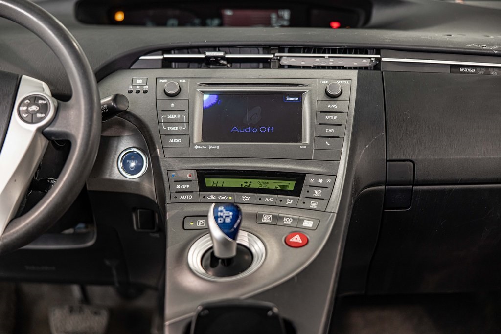 2015 TOYOTA PRIUS - Image 33