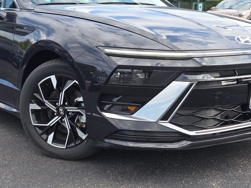 2024 Hyundai Sonata SEL photo 3