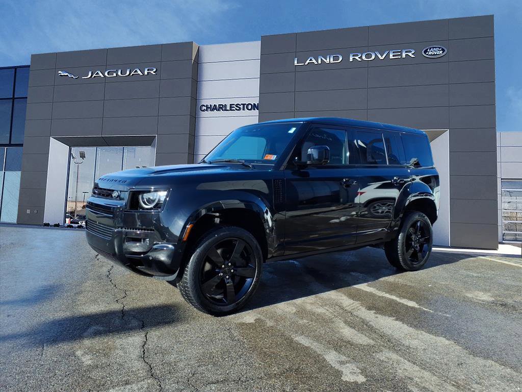 2026 Land Rover Defender X-Dynamic SE's photo