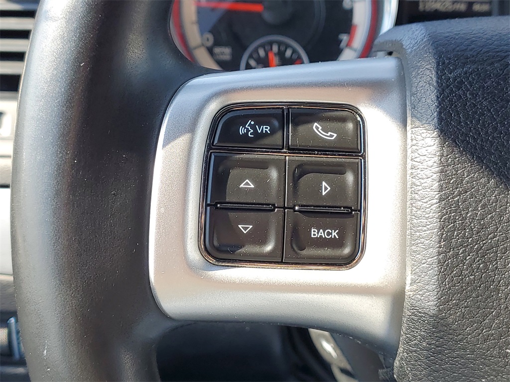 2013 Dodge Grand Caravan R/T photo 16