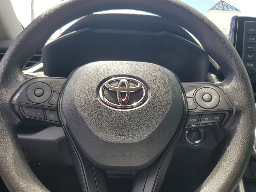 2019 Toyota RAV4 XLE photo 19