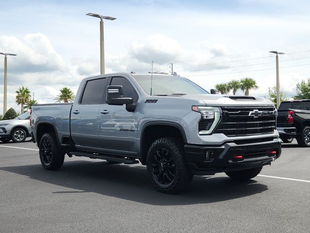 2025 Chevrolet Silverado 2500HD LTZ photo 9