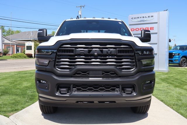 2025 Ram 3500 Tradesman photo 4