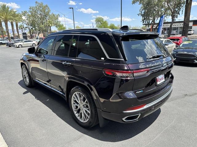 2022 Jeep Cherokee Summit 4xe photo 4