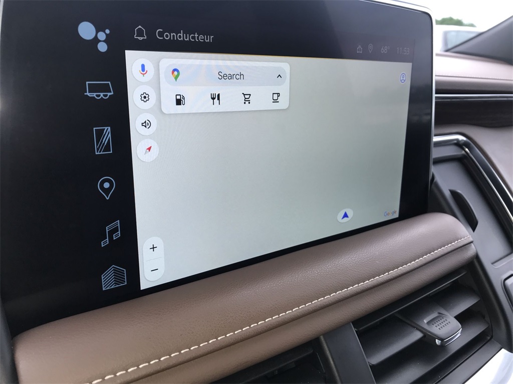 2023 Chevrolet Suburban High Country photo 17