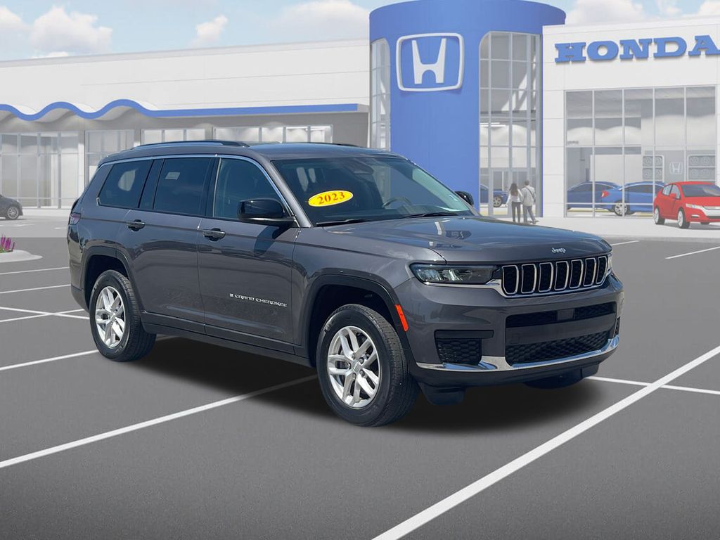 2023 Jeep Grand Cherokee L Laredo's photo