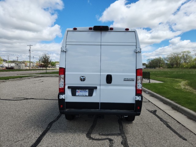 2024 Ram ProMaster 2500 photo 4