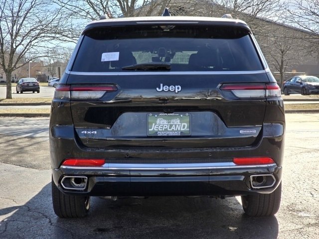 2025 Jeep Grand Cherokee Overland photo 21