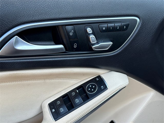 2020 Mercedes Benz GLA 250 4MATIC photo 16