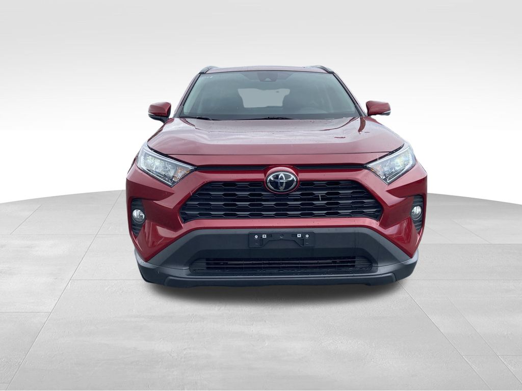 2021 Toyota RAV4 XLE Premium photo 3