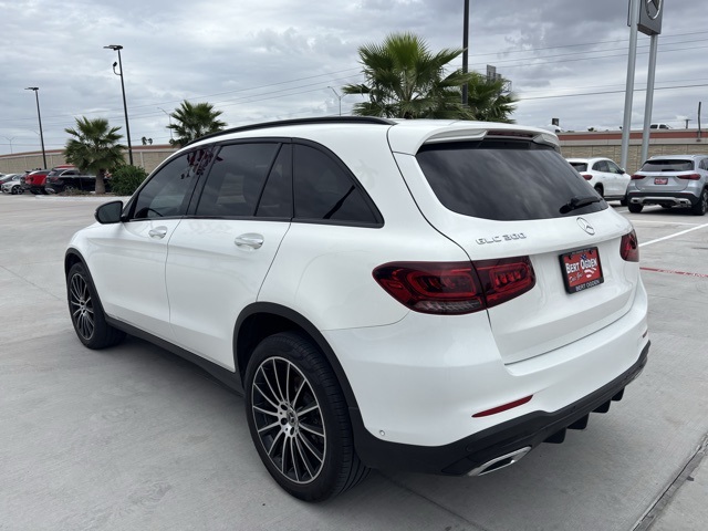 2022 Mercedes Benz GLC 300 photo 3