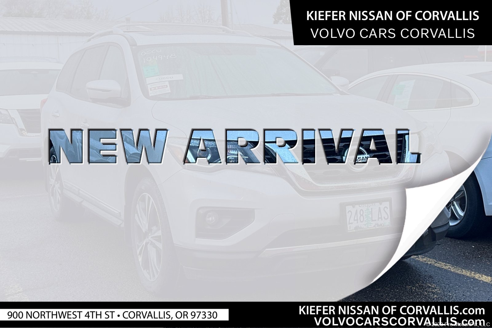 2018 Nissan Pathfinder Platinum's photo