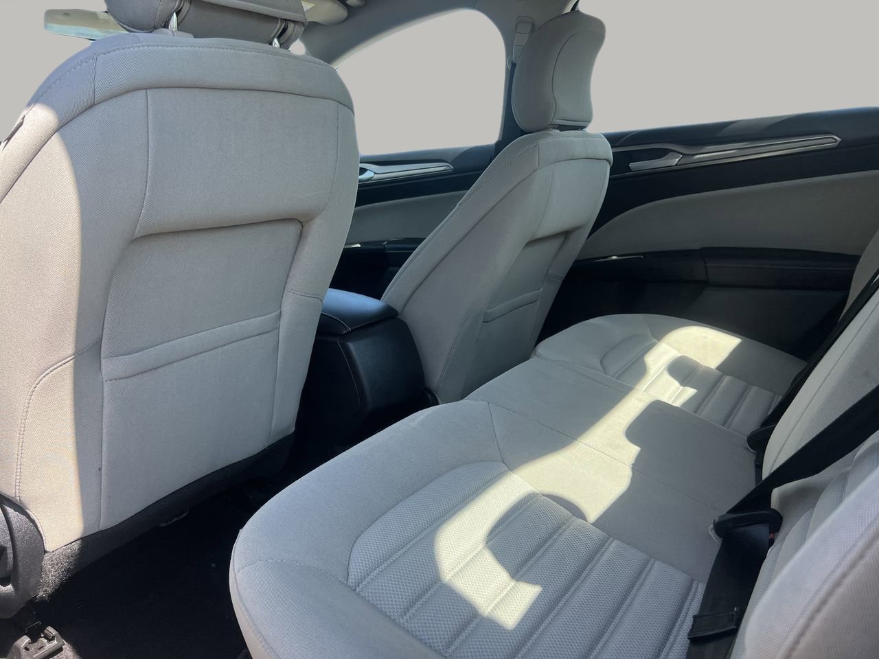 2018 Ford Fusion Hybrid S photo 15