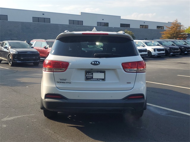 2017 Kia Sorento LX photo 5