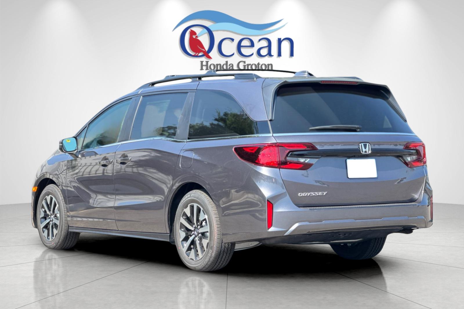 2026 Honda Odyssey EX-L photo 3