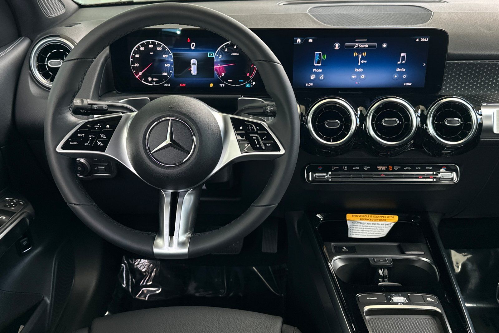 2025 Mercedes Benz GLB 250 photo 19
