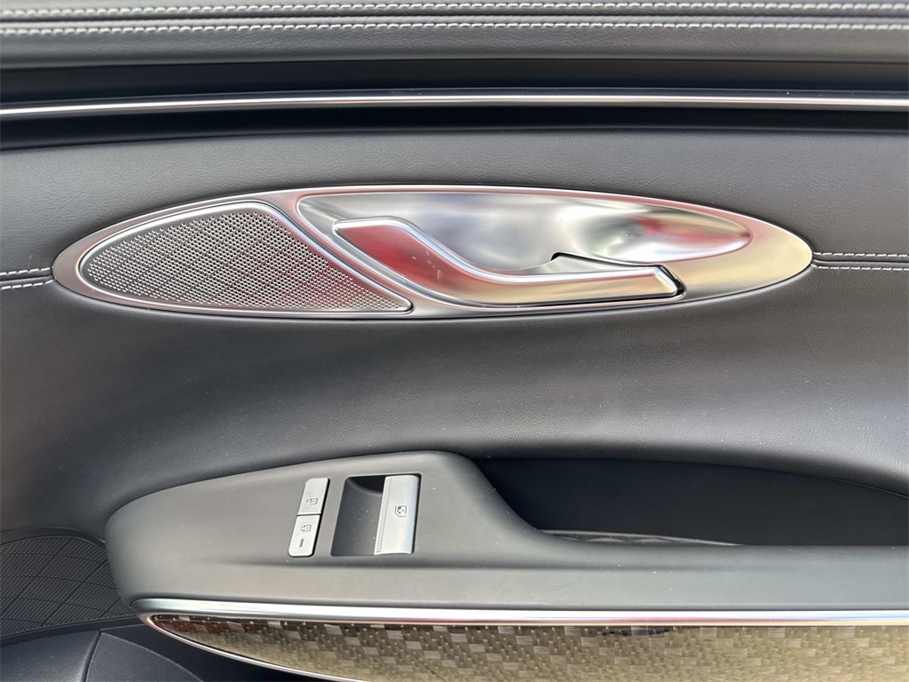 2025 Genesis GV70 3.5T Sport Prestige photo 13