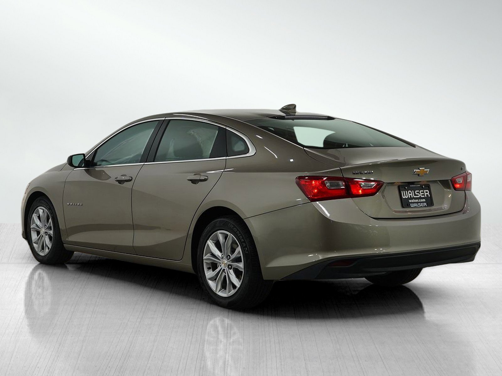2023 Chevrolet Malibu 1LT photo 3