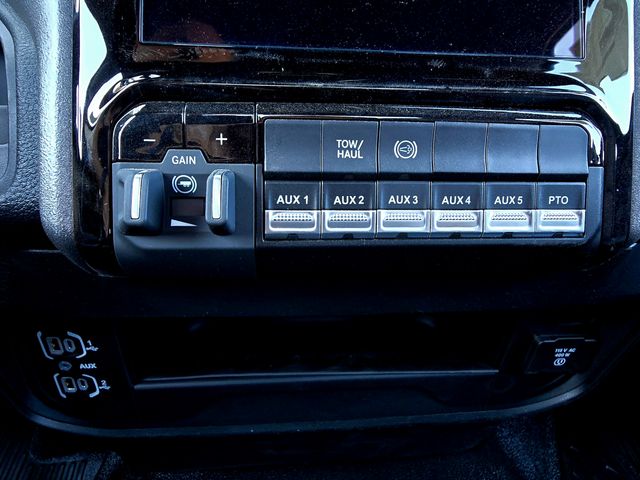 2026 Ram 5500 Tradesman photo 16