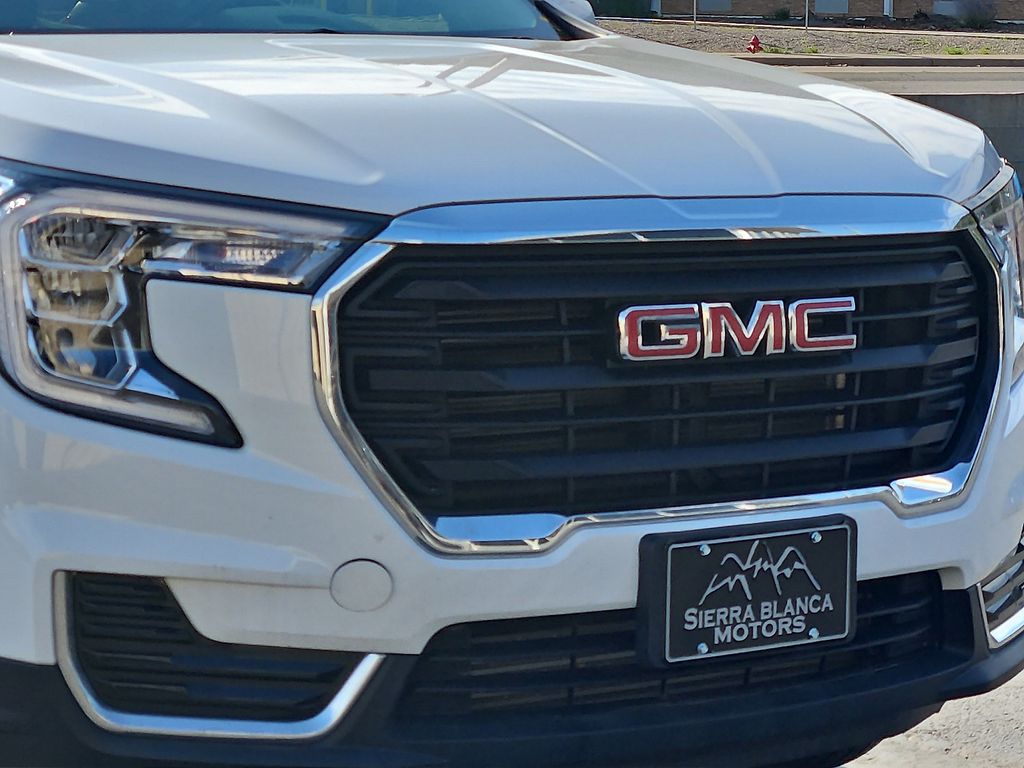 2024 Gmc Terrain SLE photo 11