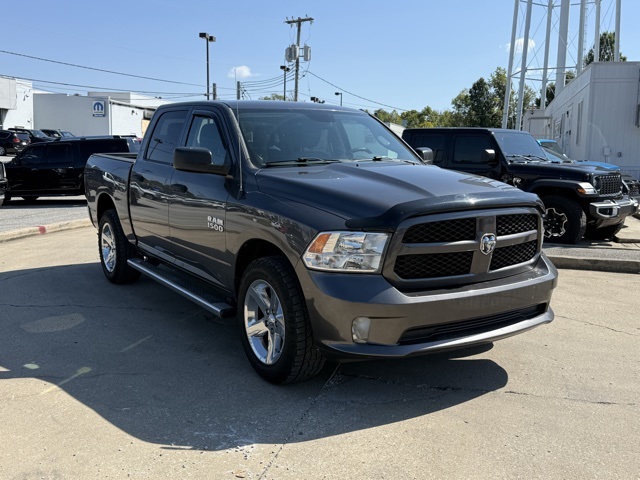 2016 Ram 1500 Express photo 3
