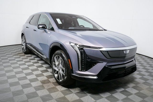 2026 Cadillac OPTIQ Luxury's photo