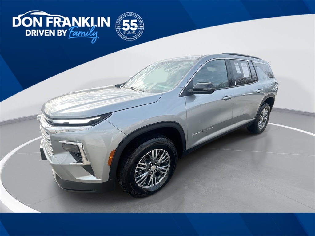 2025 Chevrolet Traverse LT's photo