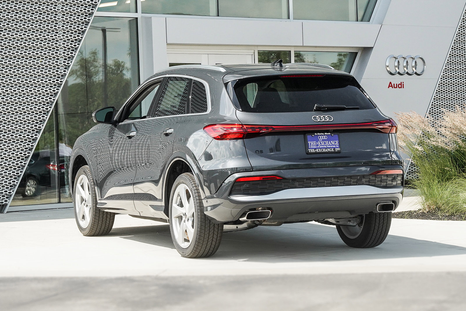 2025 Audi Q5 Premium Plus photo 3