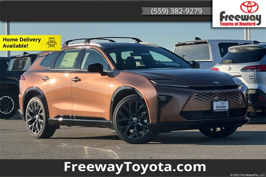 2025 Toyota Crown Signia Limited's photo