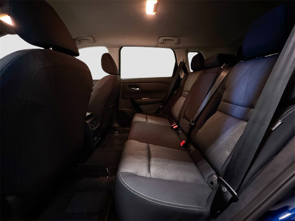 2026 Nissan Rogue SV photo 12
